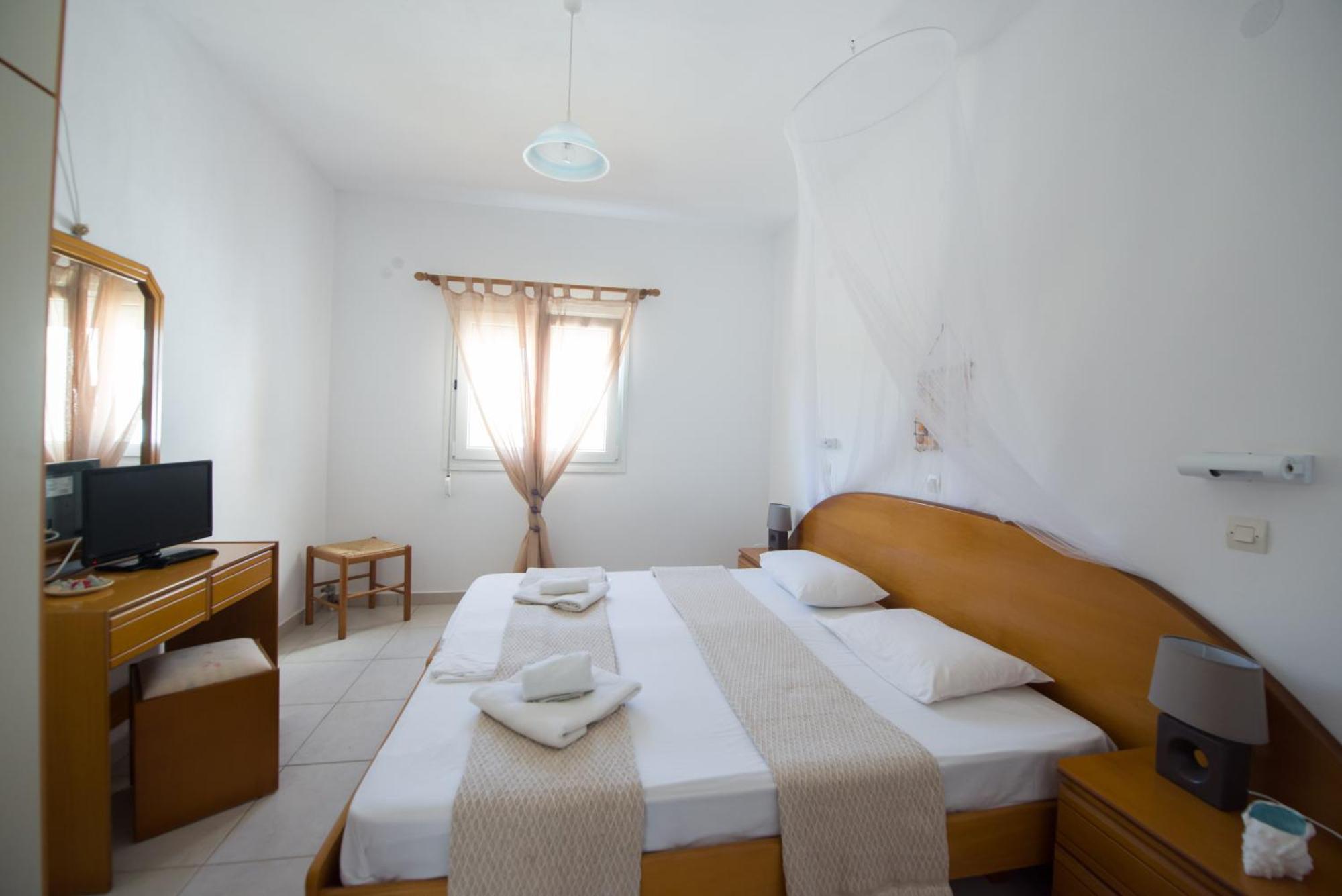 S&C Kosmos Beach Resort Roda  Dış mekan fotoğraf