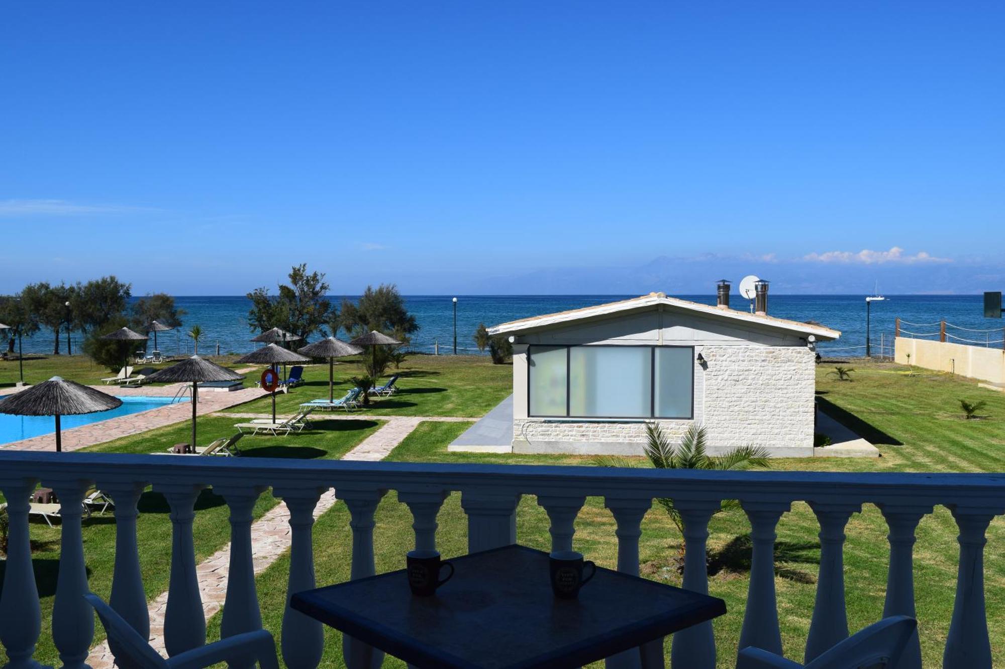 S&C Kosmos Beach Resort Roda  Dış mekan fotoğraf