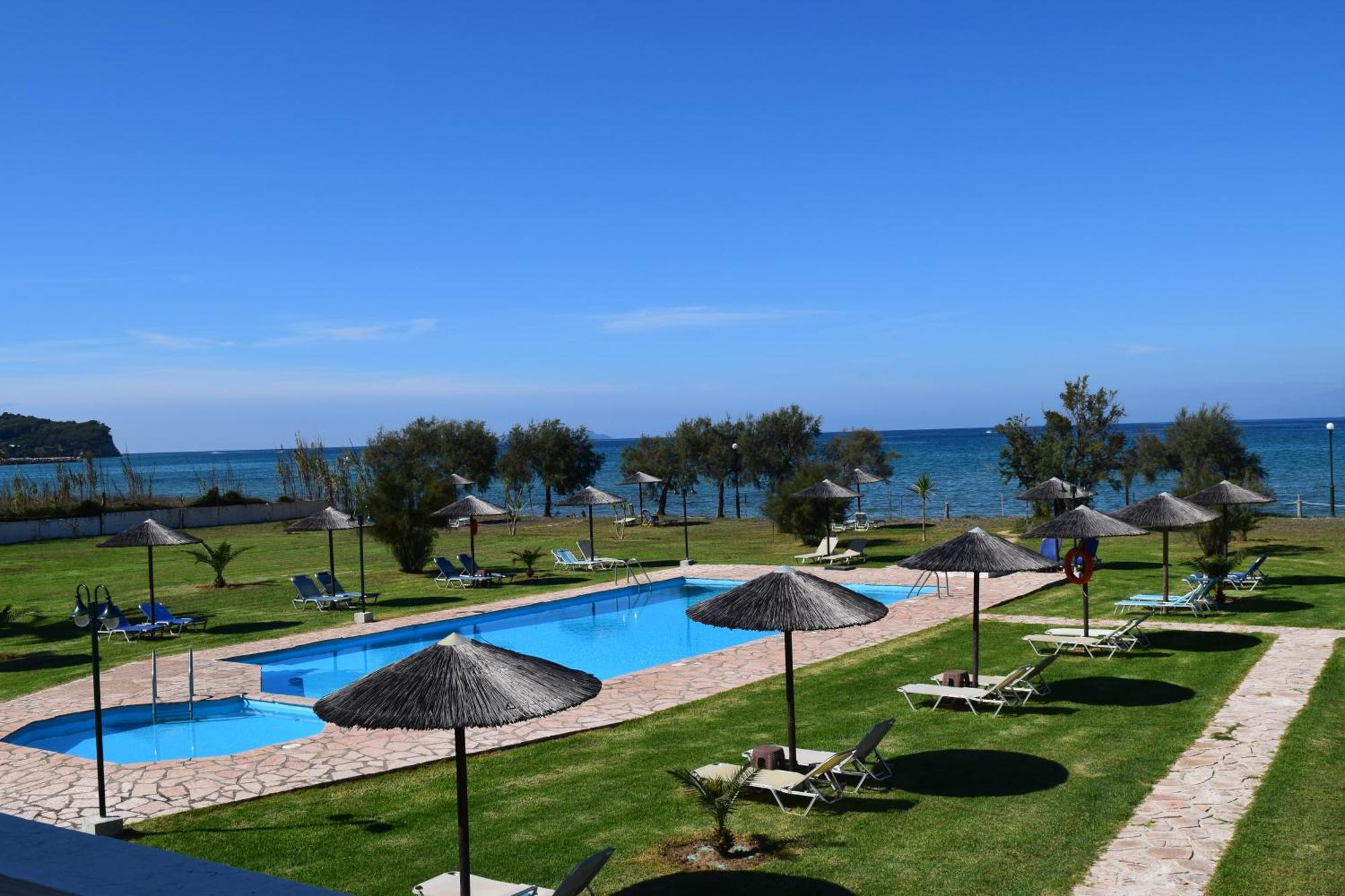 S&C Kosmos Beach Resort Roda  Dış mekan fotoğraf