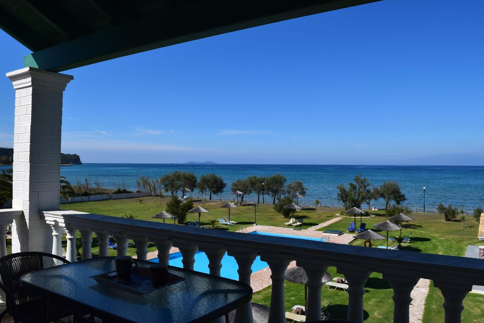 S&C Kosmos Beach Resort Roda  Dış mekan fotoğraf