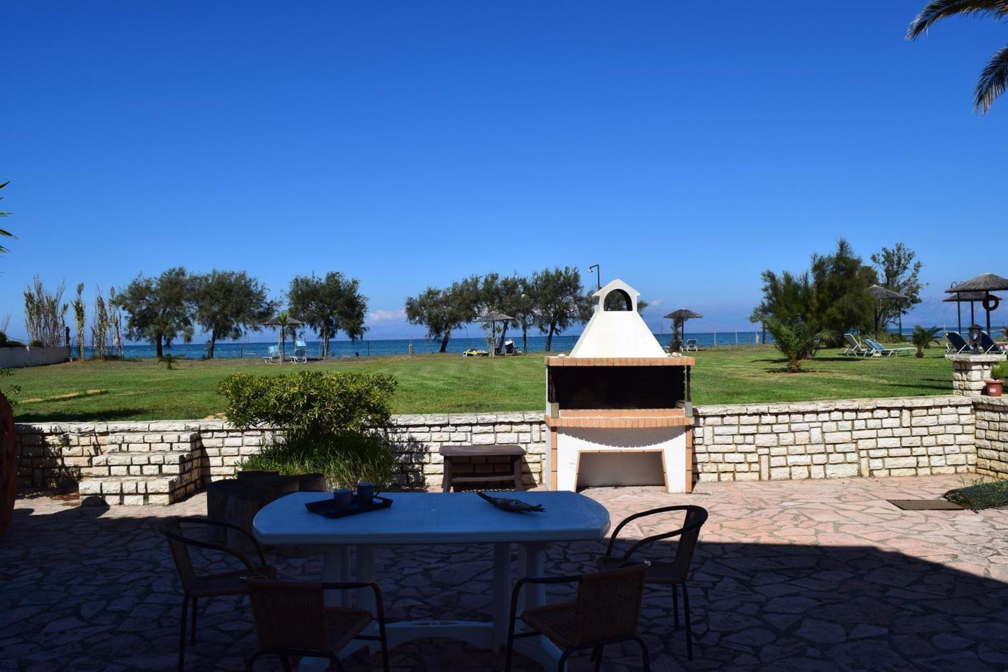 S&C Kosmos Beach Resort Roda  Dış mekan fotoğraf