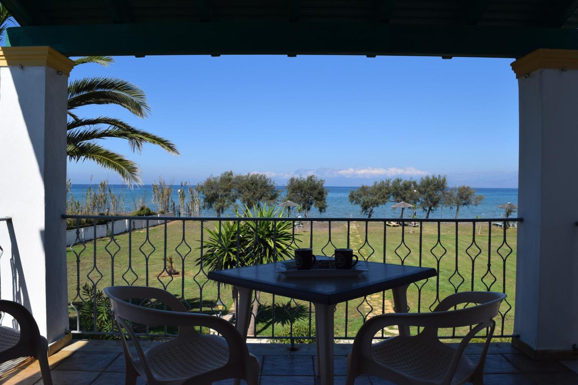 S&C Kosmos Beach Resort Roda  Dış mekan fotoğraf