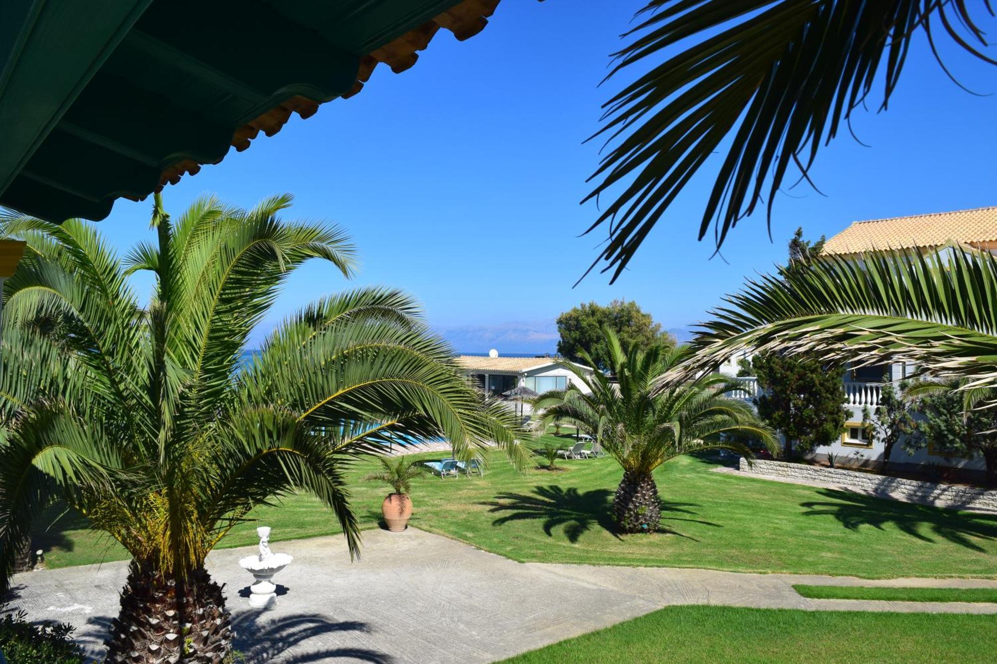 S&C Kosmos Beach Resort Roda  Dış mekan fotoğraf