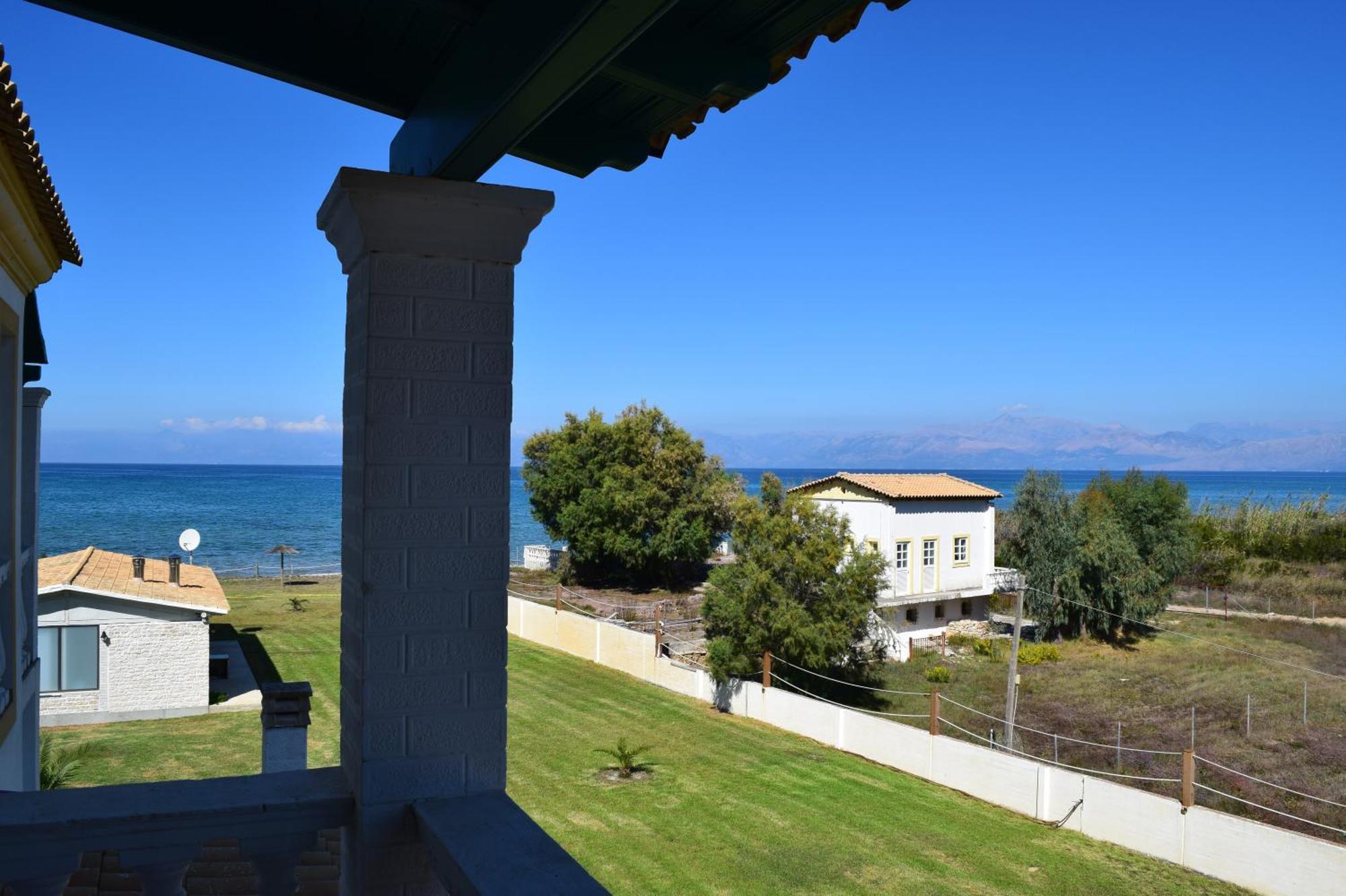 S&C Kosmos Beach Resort Roda  Dış mekan fotoğraf