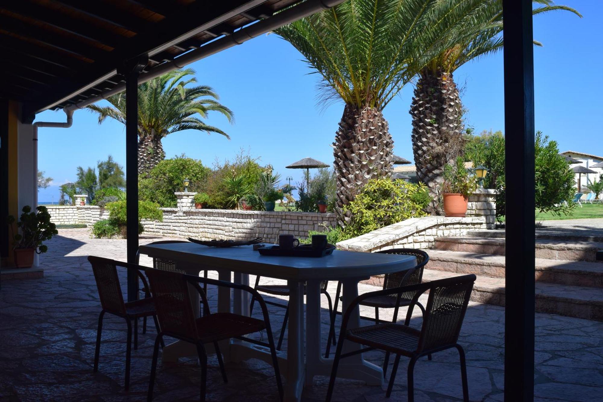 S&C Kosmos Beach Resort Roda  Dış mekan fotoğraf