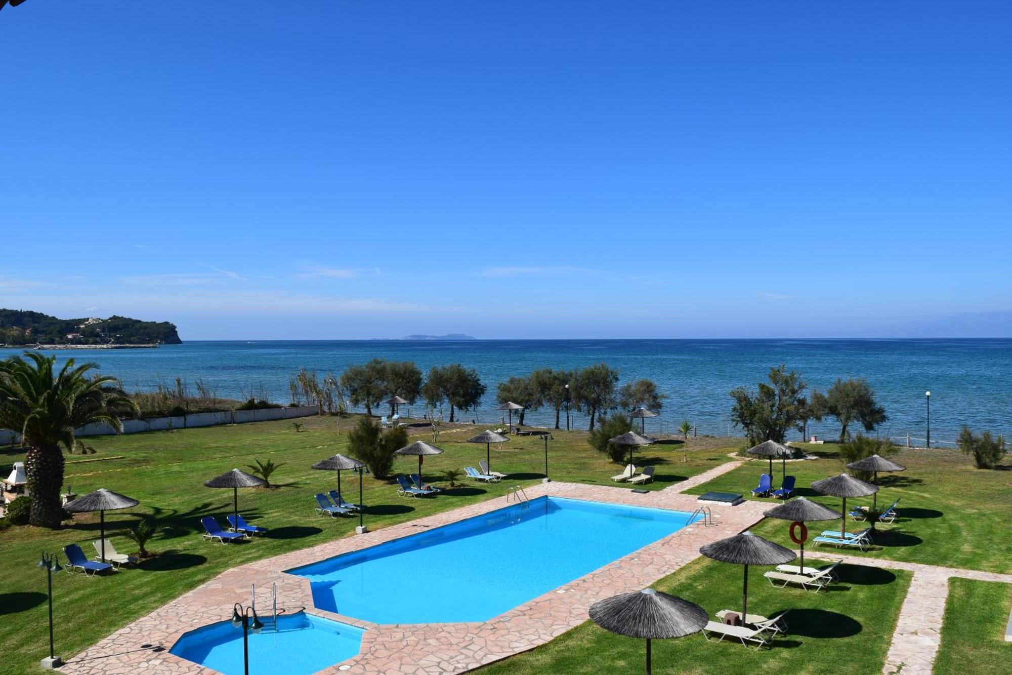 S&C Kosmos Beach Resort Roda  Dış mekan fotoğraf
