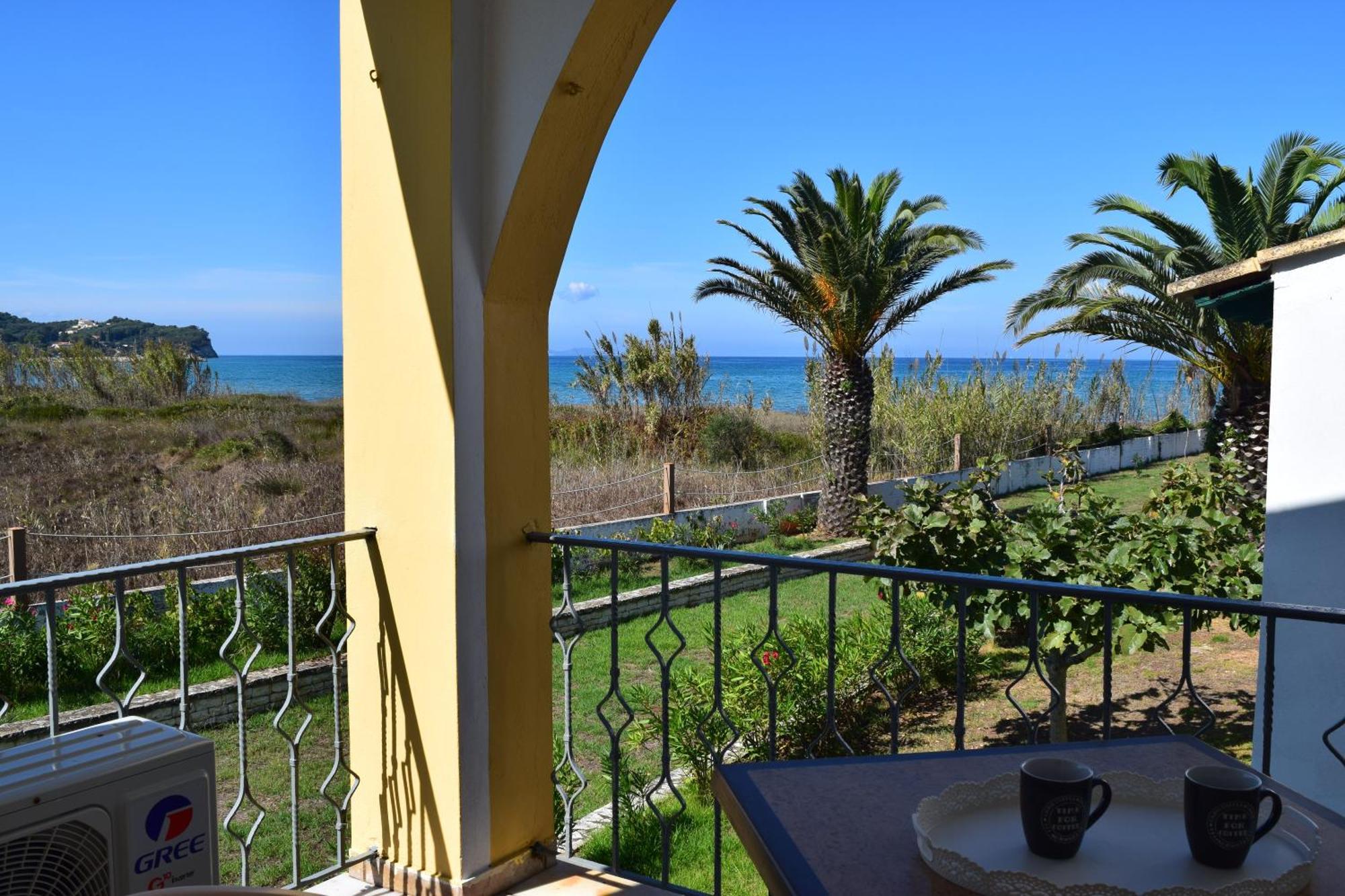 S&C Kosmos Beach Resort Roda  Dış mekan fotoğraf